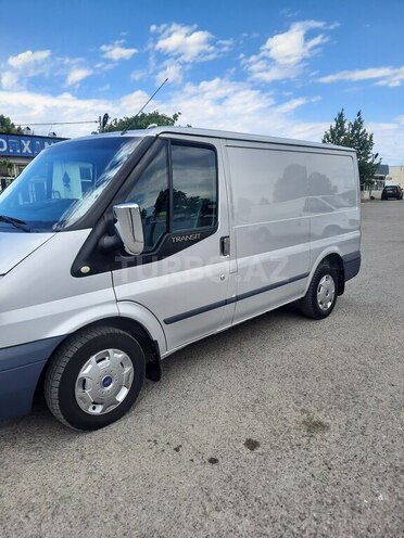 Ford Transit-2