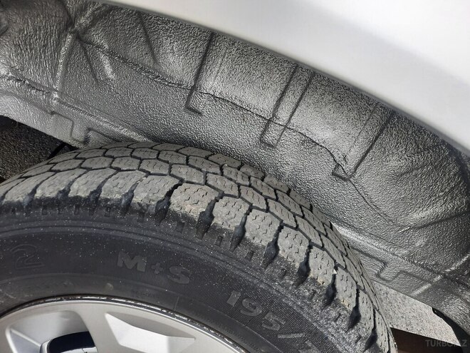 Ford Transit-11