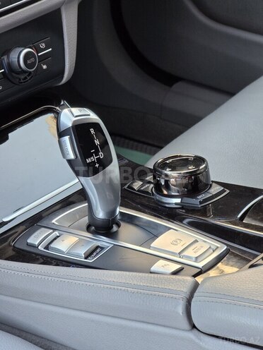 BMW 528-12