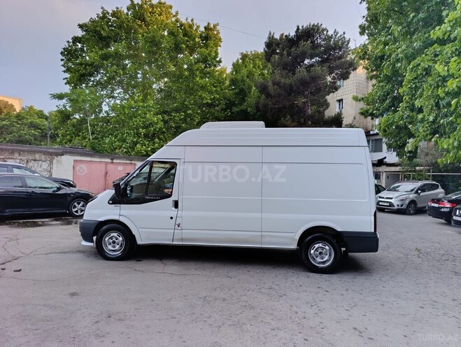 Ford Transit-3