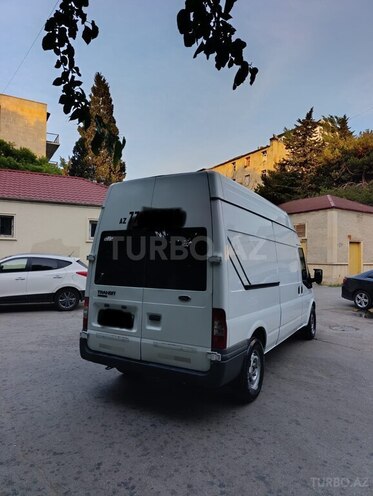 Ford Transit-8