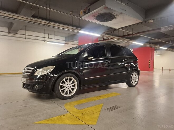 Mercedes B 200-2