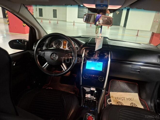 Mercedes B 200-3