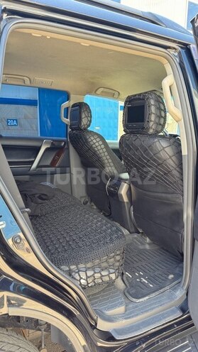 Toyota Land Cruiser Prado-8