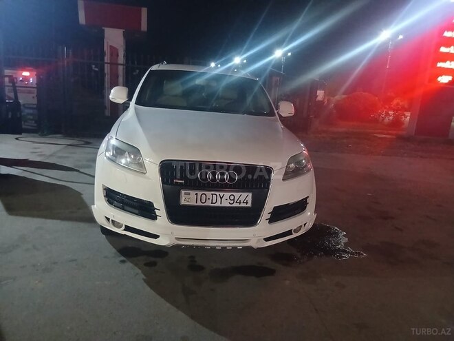 Audi Q7-2