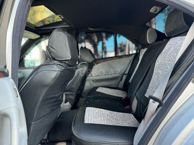 Mercedes E 280-4