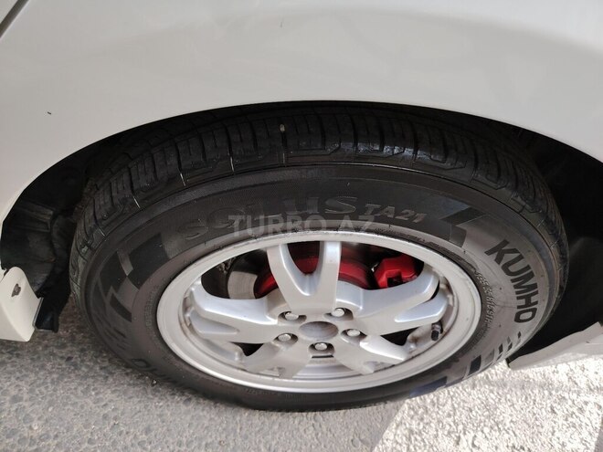 Toyota Prius-7