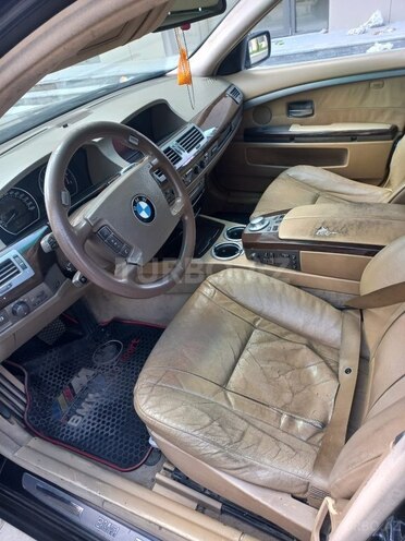 BMW 745-7