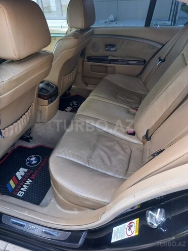 BMW 745-8