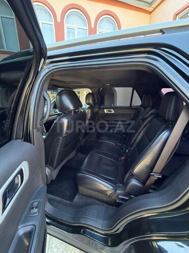Ford Explorer-6