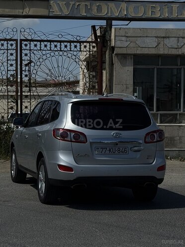 Hyundai Santa Fe-8