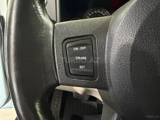 Jeep Commander-18