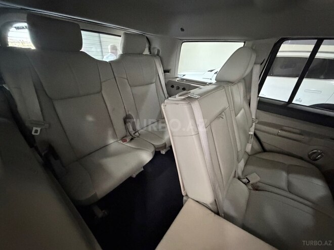 Jeep Commander-13