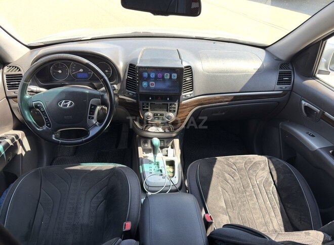 Hyundai Santa Fe-11