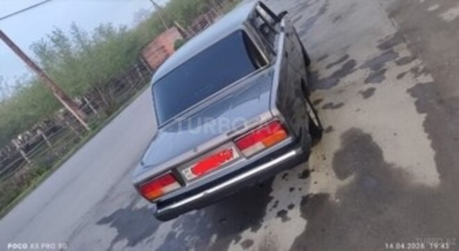 LADA (VAZ) 2107-2