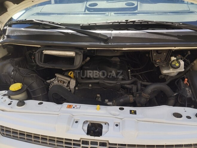 Ford Transit-12