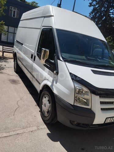 Ford Transit-6