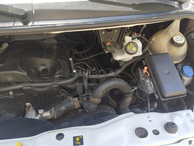 Ford Transit-8