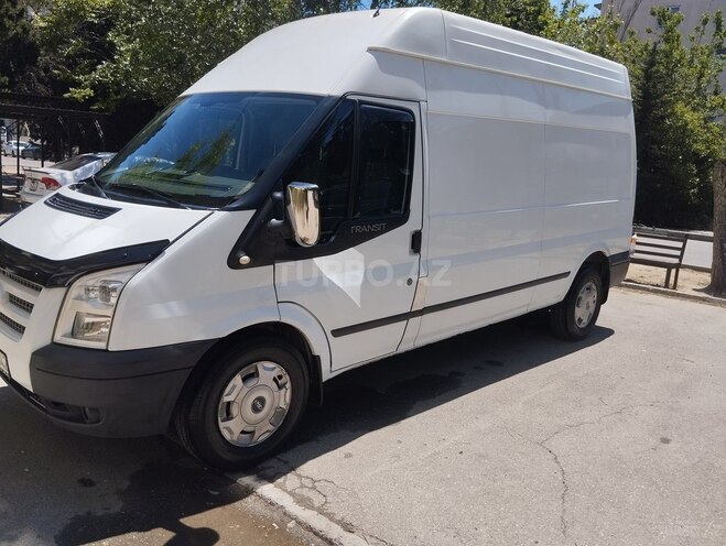 Ford Transit-9