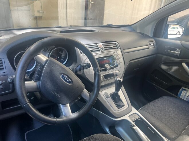 Ford Kuga-8