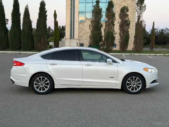 Ford Fusion (North America)-16