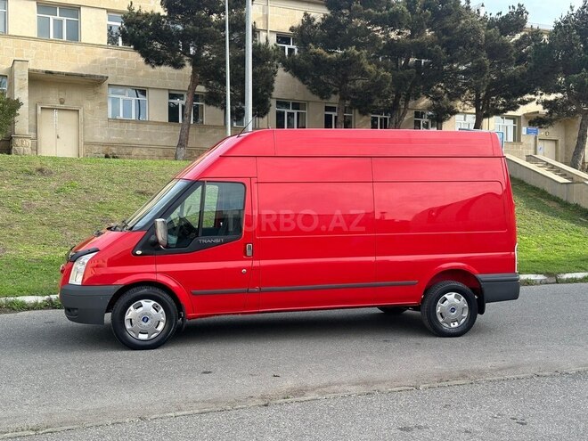 Ford Transit-6