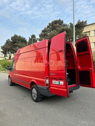 Ford Transit-9