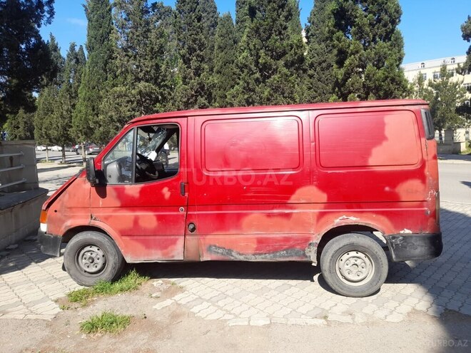 Ford Transit-2