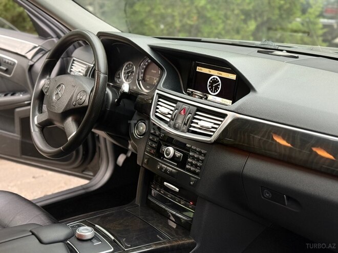 Mercedes E 350-10