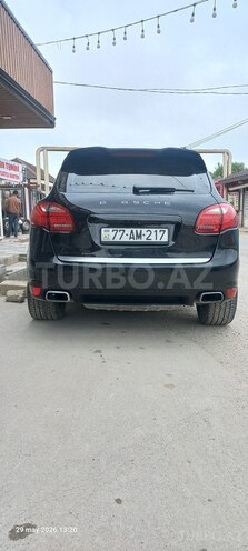 Porsche Cayenne-2