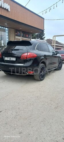 Porsche Cayenne-5