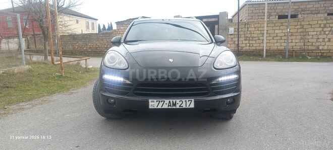 Porsche Cayenne-1