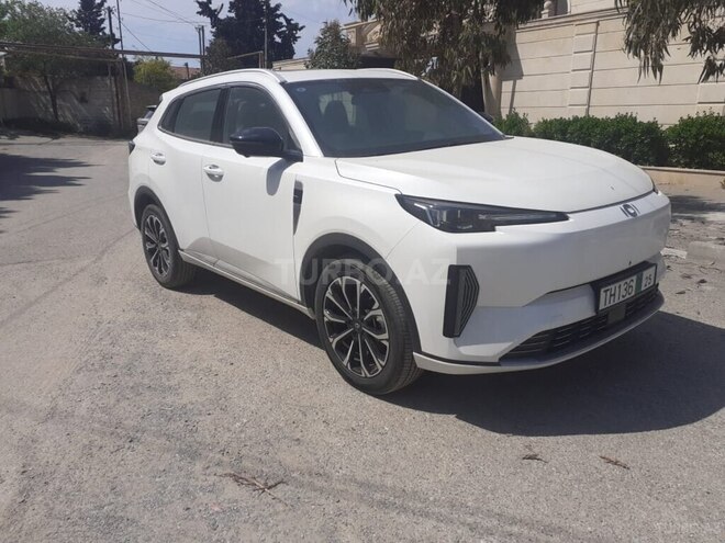 Changan Qiyuan Q05-4