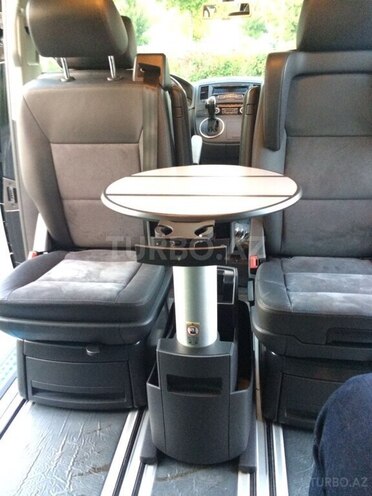 Volkswagen Multivan-6