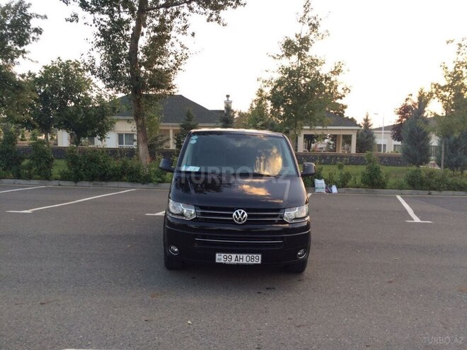 Volkswagen Multivan-1