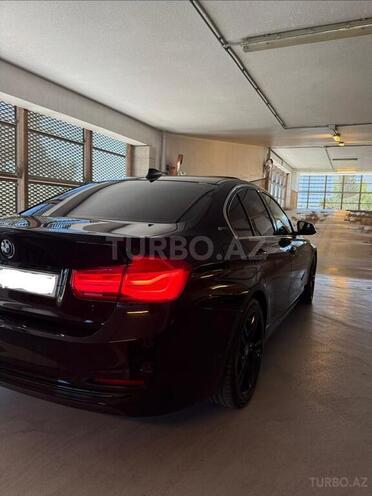 BMW 330e-4