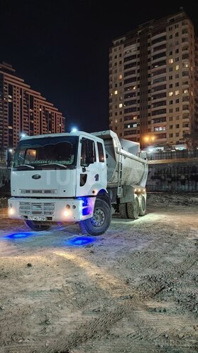 Ford Cargo-1