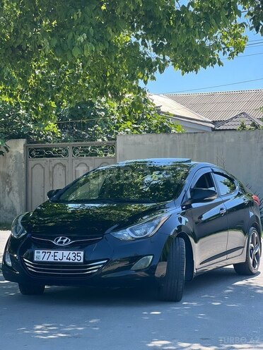 Hyundai Elantra-1