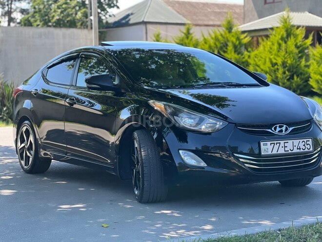 Hyundai Elantra-8