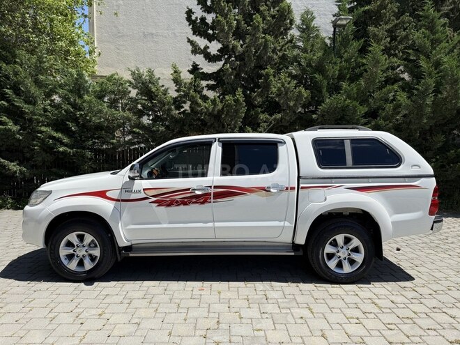 Toyota Hilux-3