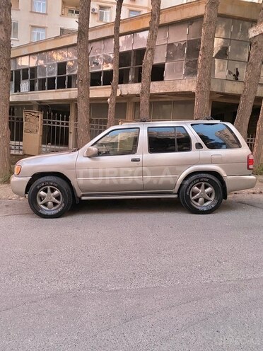Nissan Pathfinder-3