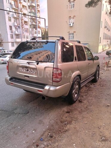 Nissan Pathfinder-5