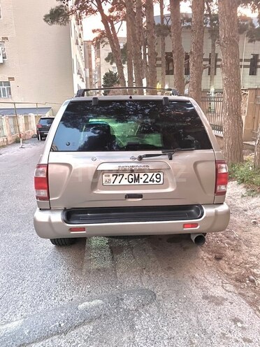Nissan Pathfinder-7