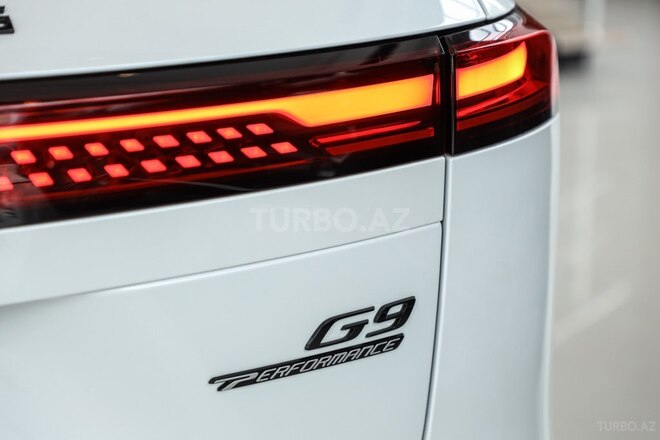 XPeng G9-17