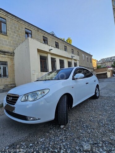 Hyundai Elantra-4