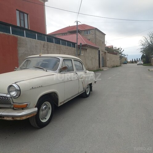 GAZ 21 "Volga"-4