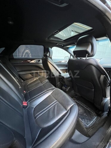 Lincoln MKZ-7