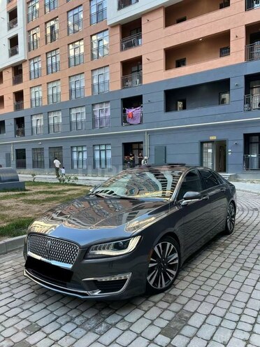Lincoln MKZ-2