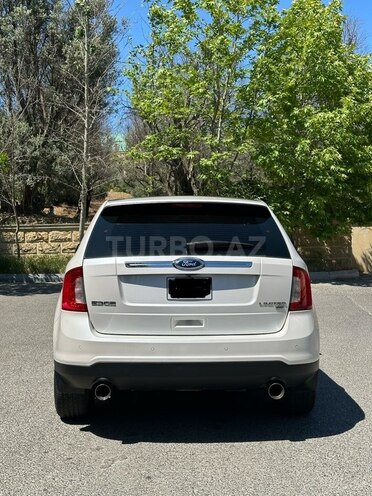 Ford Edge-8