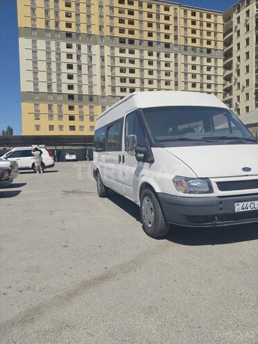 Ford Transit-3